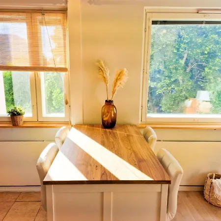 Downtown - 4 Henkilolle, Keskusta, 52m² شقة *