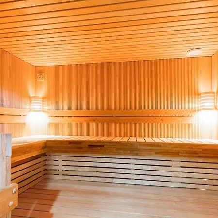 Downtown - 4 Henkilolle, Keskusta, 52m² شقة