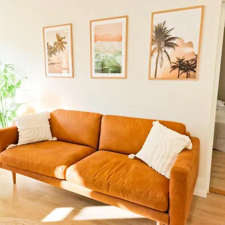 Downtown - 4 Henkilolle, Keskusta, 52m² شقة *
